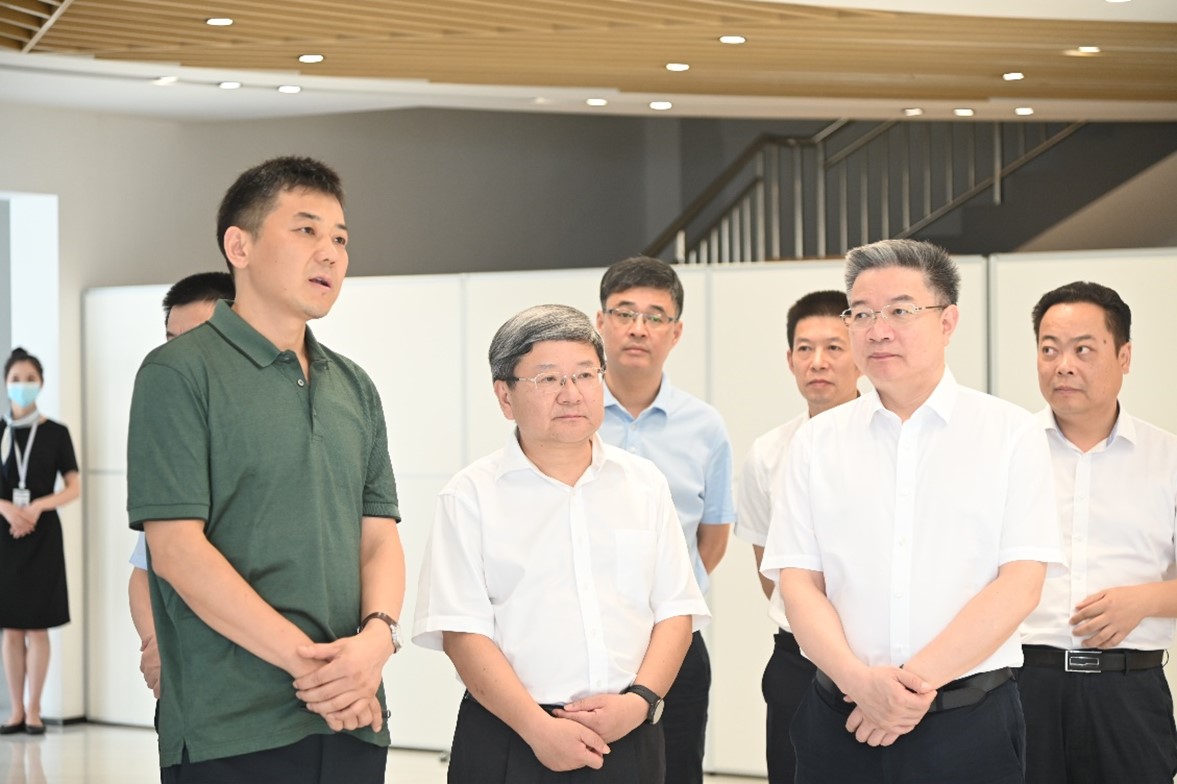 余姚市委书记傅贵荣一行莅临宁波hb火博·体育生物调研园区建设